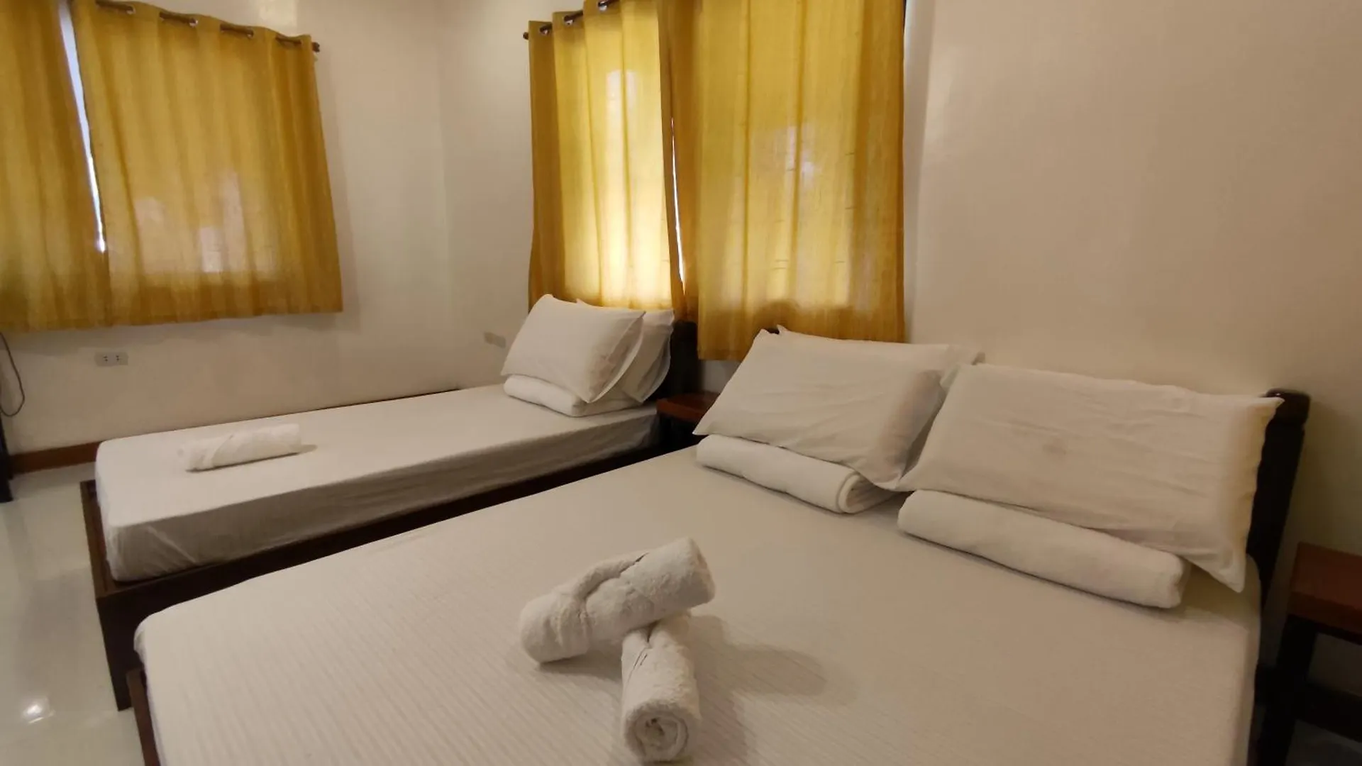 Bed & Breakfast Glorias Panglao Inn 1