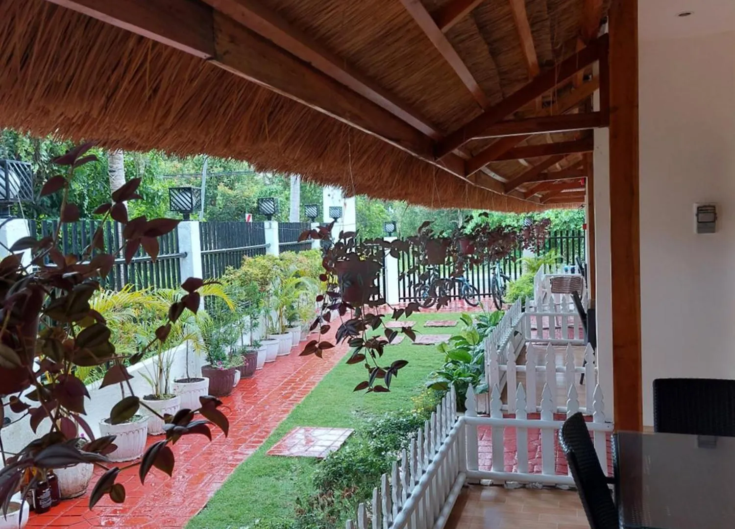 Glorias Panglao Inn 1
